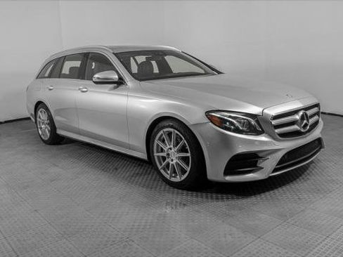 Used 2017 Mercedes-Benz E 400 4MATIC Wagon image 11