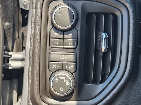 Used 2026 Chevrolet Silverado 1500 Custom Trail Boss w/ Turbomax Blackout Package AWD/4WD image 21
