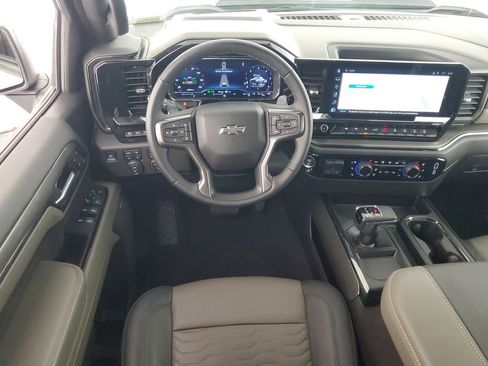 Used 2024 Chevrolet Silverado 1500 ZR2 w/ Technology Package image 19