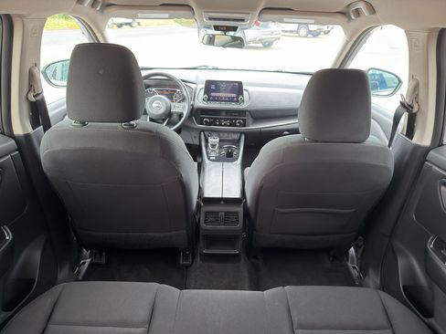 Used 2024 Nissan Rogue S FWD image 38