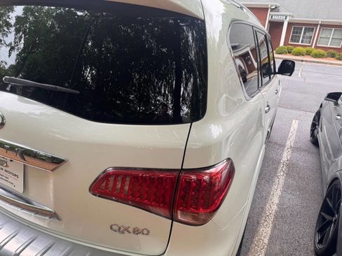 Used 2017 INFINITI QX80 2WD w/ Driver Assistance Package image 4