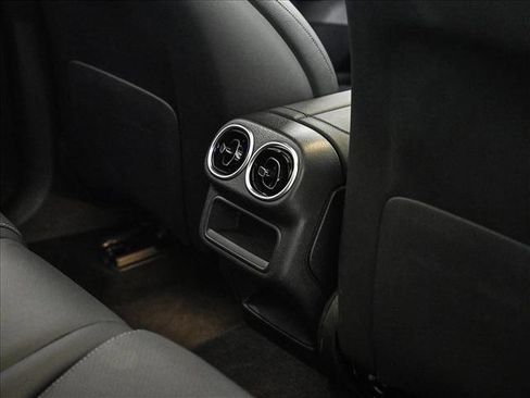 Certified 2026 Mercedes-Benz GLC 300 4MATIC image 19