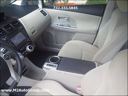Used 2012 Toyota Prius V Five image 11