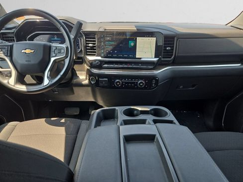 Used 2025 Chevrolet Silverado 1500 LT AWD/4WD image 11