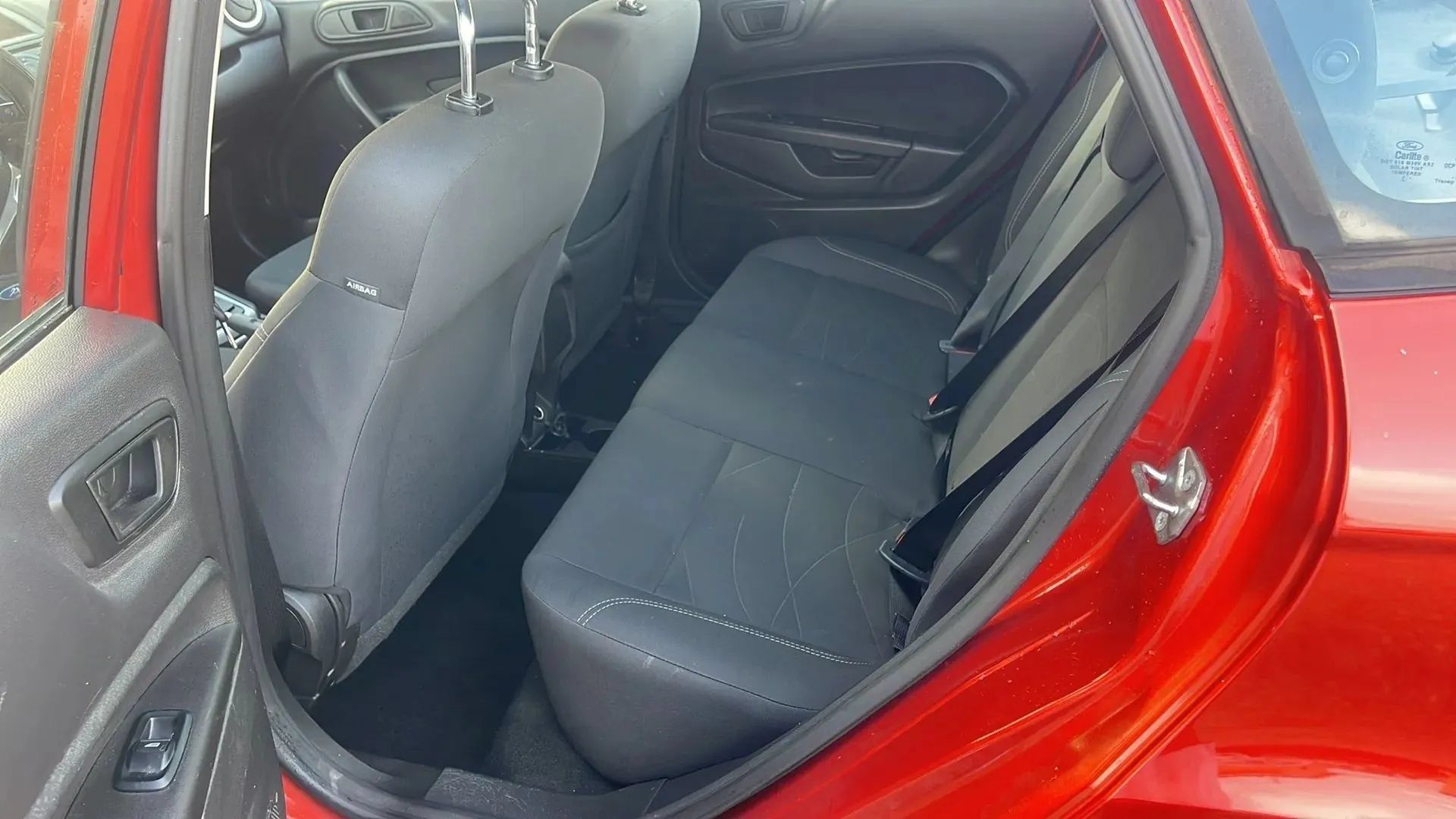 Used 2018 Ford Fiesta SE FWD image 24