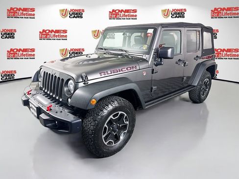Used 2017 Jeep Wrangler Unlimited Rubicon AWD/4WD image 13