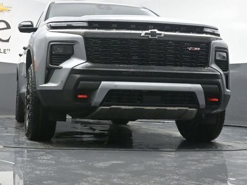 New 2026 Chevrolet Traverse Z71 w/ Enhanced Driving Package image 3