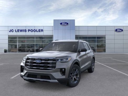 New 2026 Ford Explorer Active w/ Active Comfort Package image 4