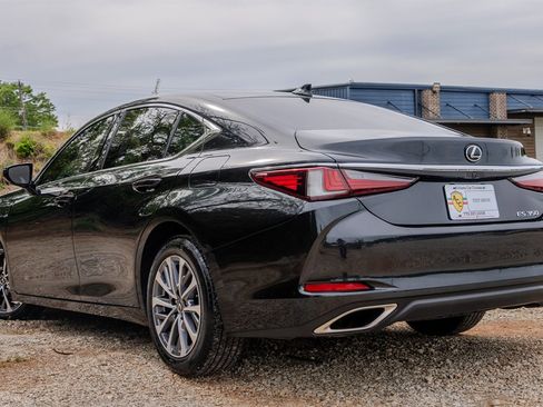 Used 2022 Lexus ES 350 w/ Accessory Package 2 image 3