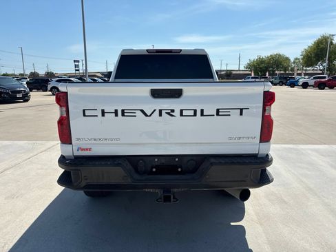 Used 2024 Chevrolet Silverado 2500 Custom w/ Custom Value Package AWD/4WD image 4