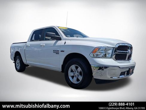 Used 2019 RAM 1500 Classic SLT w/ Luxury Group AWD/4WD image 1