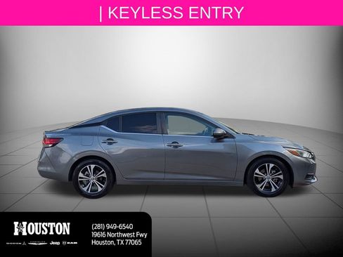 Used 2021 Nissan Sentra SV image 4