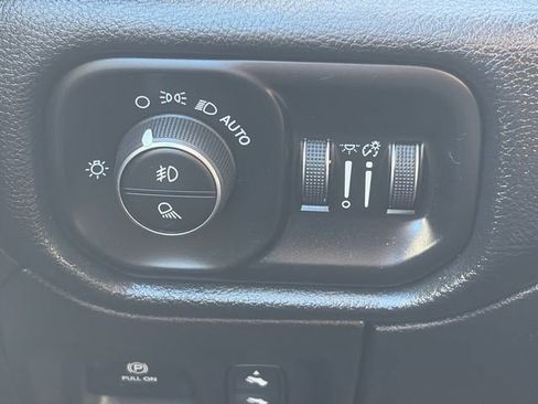 Used 2020 RAM 1500 Laramie AWD/4WD image 60