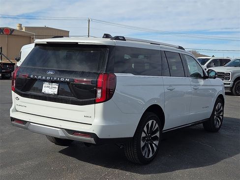 New 2025 Ford Expedition Max Platinum w/ Platinum Ultimate Package image 4