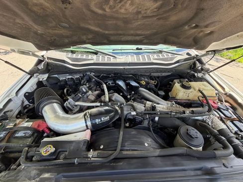 Used 2017 Ford F250 Platinum w/ Platinum Ultimate Package AWD/4WD image 58
