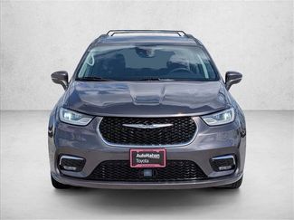 Used 2022 Chrysler Pacifica Touring-L FWD video 2