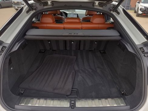 Used 2021 BMW X6 M50i w/ Executive Package image 9