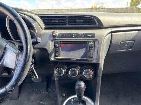 Used 2014 Scion tC FWD image 19