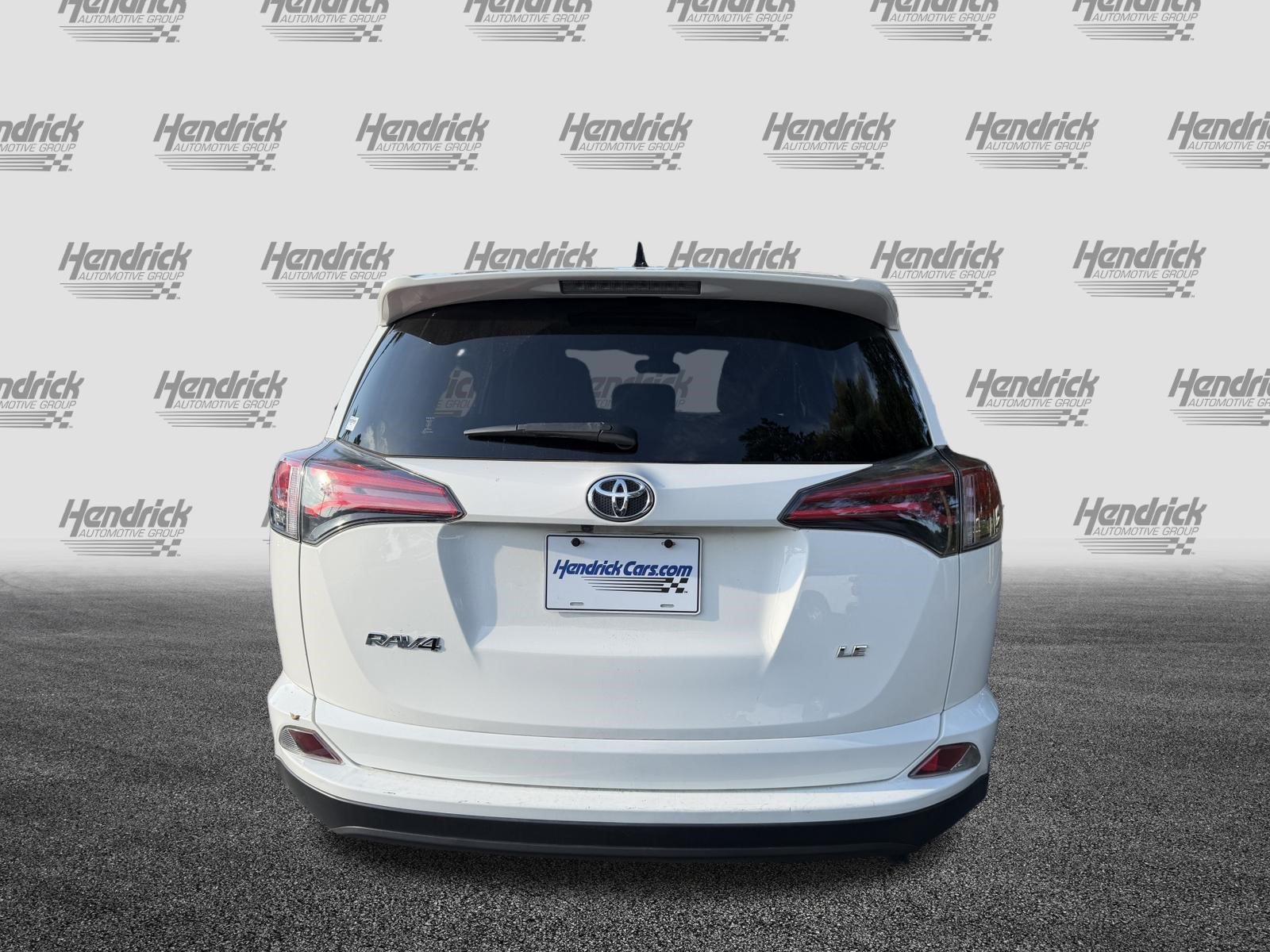 Used 2017 Toyota RAV4 LE FWD image 8
