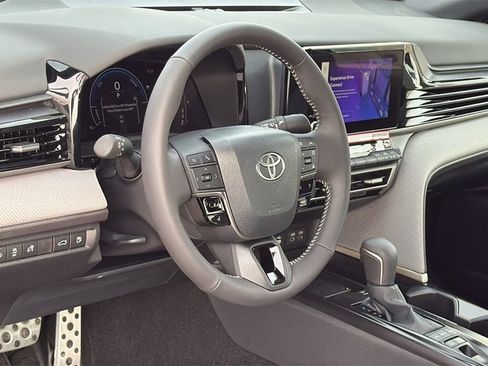 New 2026 Toyota Camry SE image 7