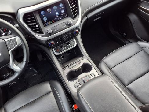 Used 2023 GMC Acadia SLT image 12