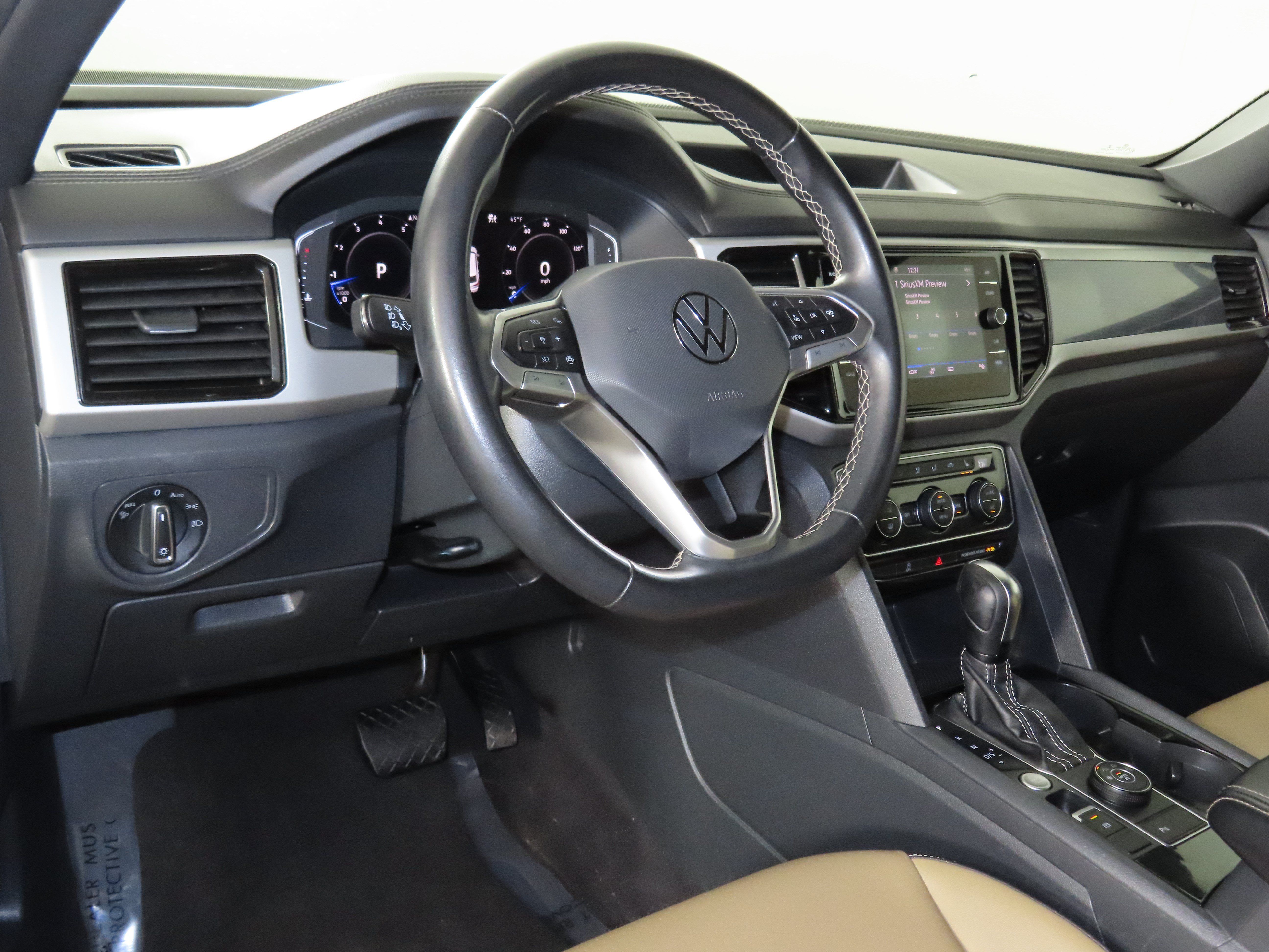 Used 2023 Volkswagen Atlas Cross Sport SE AWD/4WD image 33