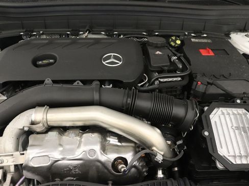 New 2025 Mercedes-Benz GLB 250 image 11