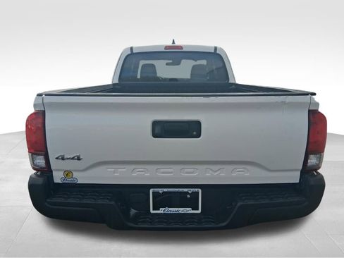 Used 2021 Toyota Tacoma SR image 5