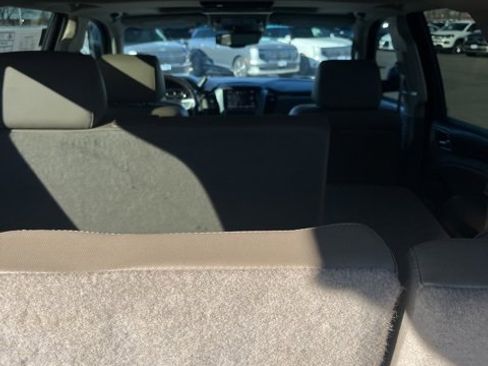 Used 2015 GMC Yukon SLT image 5