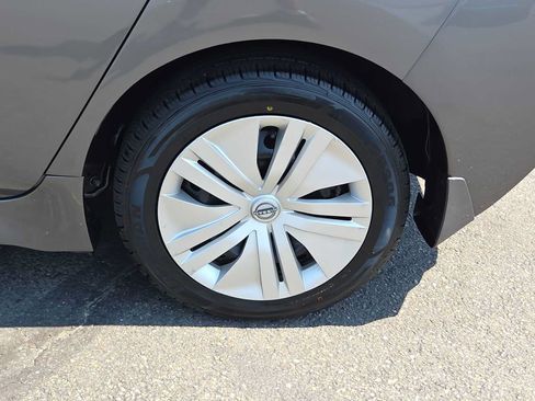 Used 2024 Nissan Leaf S FWD image 16