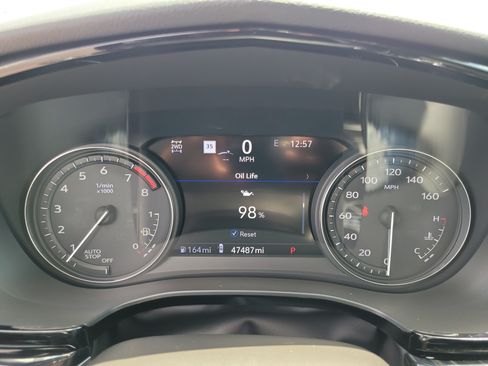 Used 2022 Cadillac XT6 Premium Luxury w/ Technology Package AWD/4WD image 24