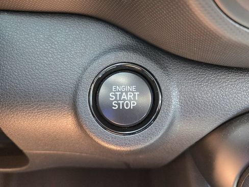 Certified 2024 Hyundai Venue Limited FWD image 19