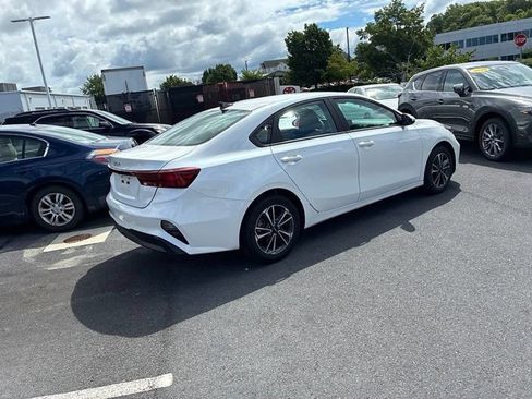Used 2024 Kia Forte LXS FWD image 7