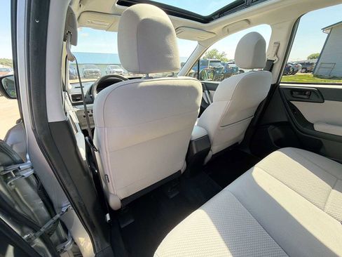 Used 2015 Subaru Forester 2.5i Premium w/ All-Weather Package AWD/4WD image 15