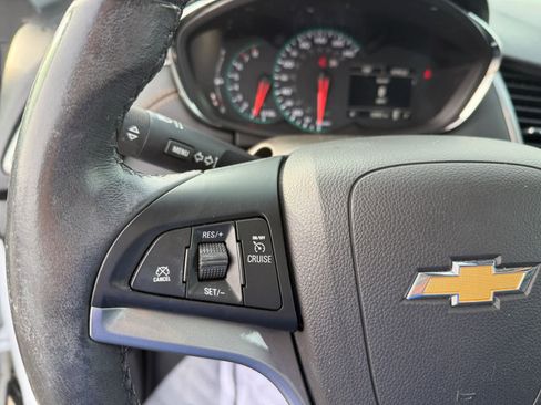 Used 2022 Chevrolet Trax LT w/ Driver Confidence Package image 22