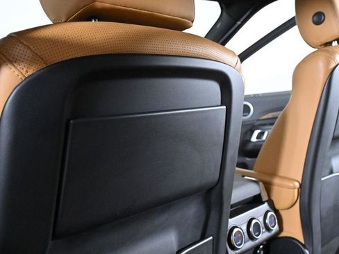 Used 2019 Land Rover Discovery HSE image 28