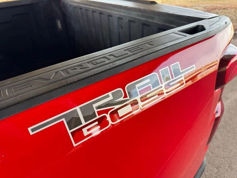 Used 2019 Chevrolet Silverado 1500 LT Trail Boss image 24