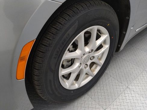 Used 2020 Chrysler Pacifica Touring-L image 31