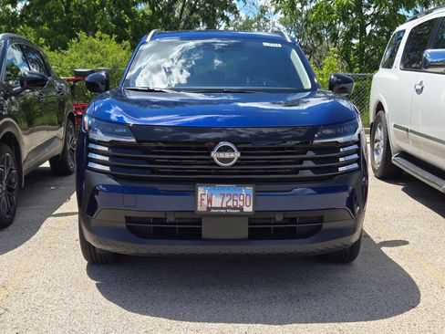 Used 2026 Nissan Kicks SV w/ SV Premium Package AWD/4WD image 2