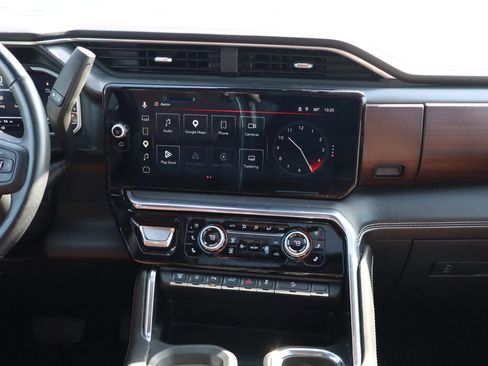 Certified 2024 GMC Sierra 3500 Denali Ultimate AWD/4WD image 11