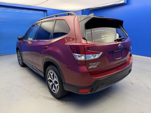 Certified 2024 Subaru Forester Premium AWD/4WD image 5