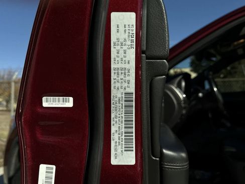 Used 2019 Jeep Grand Cherokee Limited image 24