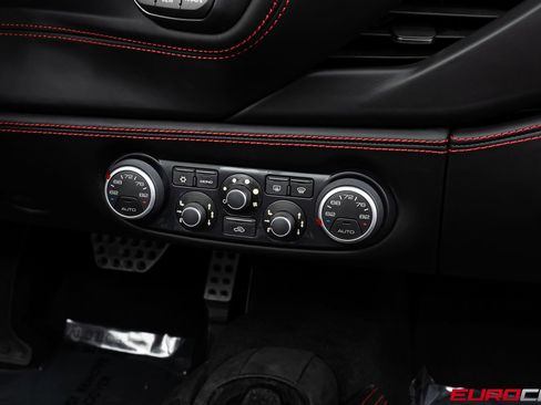 Used 2017 Ferrari 488 Spider RWD image 33