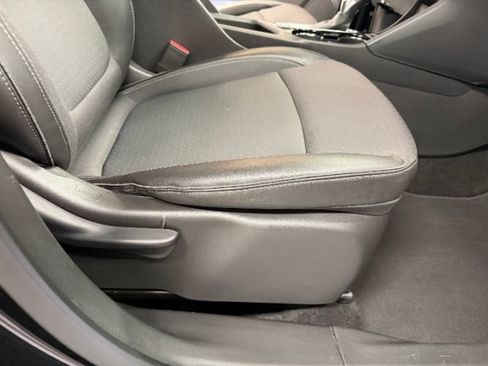 Used 2025 Buick Encore GX Preferred FWD image 31