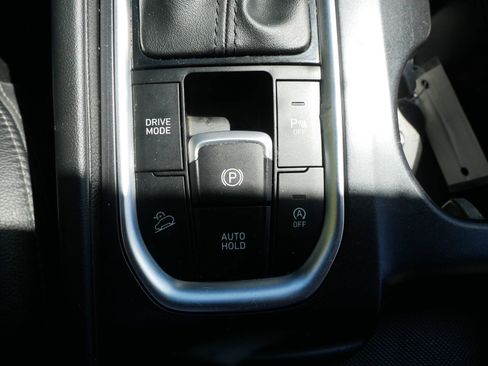 Used 2019 Hyundai Santa Fe Limited AWD/4WD image 22