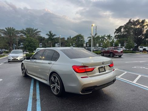 Used 2018 BMW 750i image 20