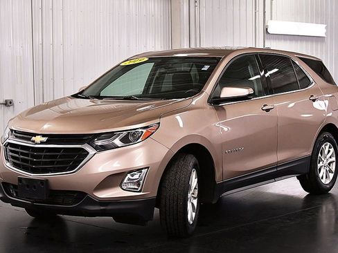 Used 2019 Chevrolet Equinox LT image 3