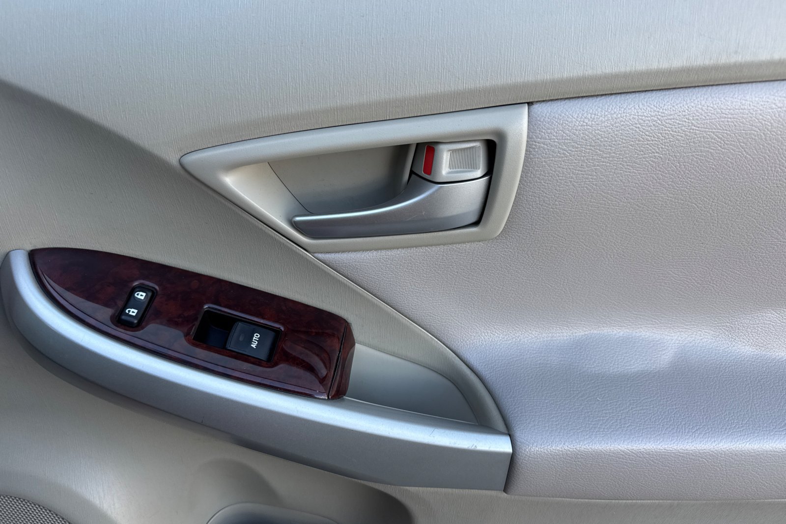 Used 2013 Toyota Prius Three FWD image 18