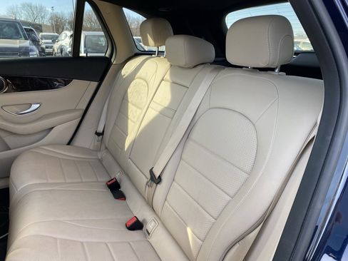 Used 2021 Mercedes-Benz GLC 300 4MATIC image 19