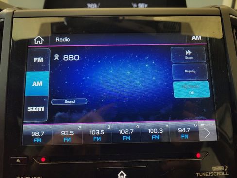 Used 2021 Subaru Impreza 2.0i Limited image 25